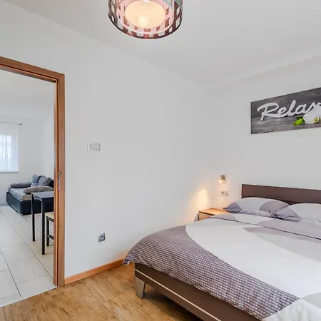 Hosnar, Apartma Time Out شقة بوويتش