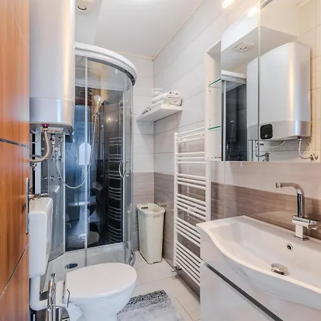 Hosnar, Apartma Time Out * بوويتش