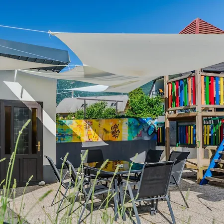 Hosnar, Apartma Time Out * بوويتش