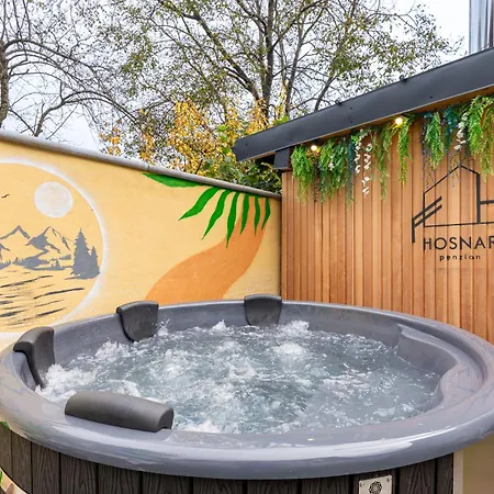 Hosnar, Apartma Time Out *