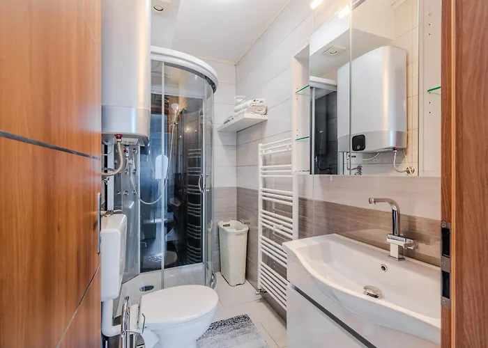 Hosnar, Apartma Time Out * בובק