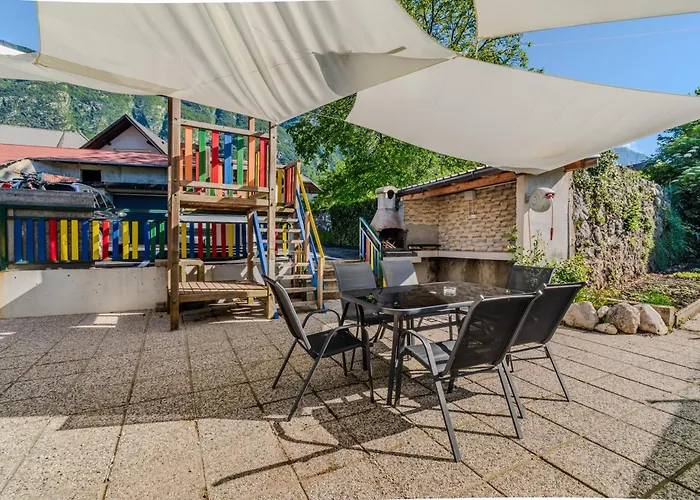 Hosnar, Apartma Time Out דירה בובק