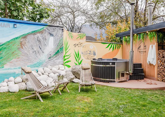 Hosnar, Apartma Time Out דירה בובק