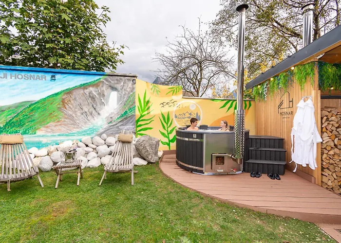 Hosnar, Apartma Time Out * בובק